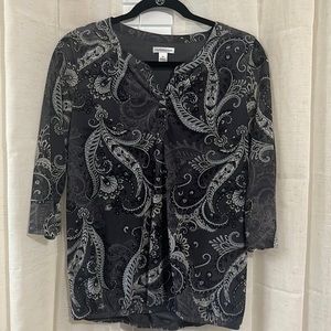Croft & Barrow Top Sz M Dark Gray Paisley 3/4 Sleeves Casual Split Neck